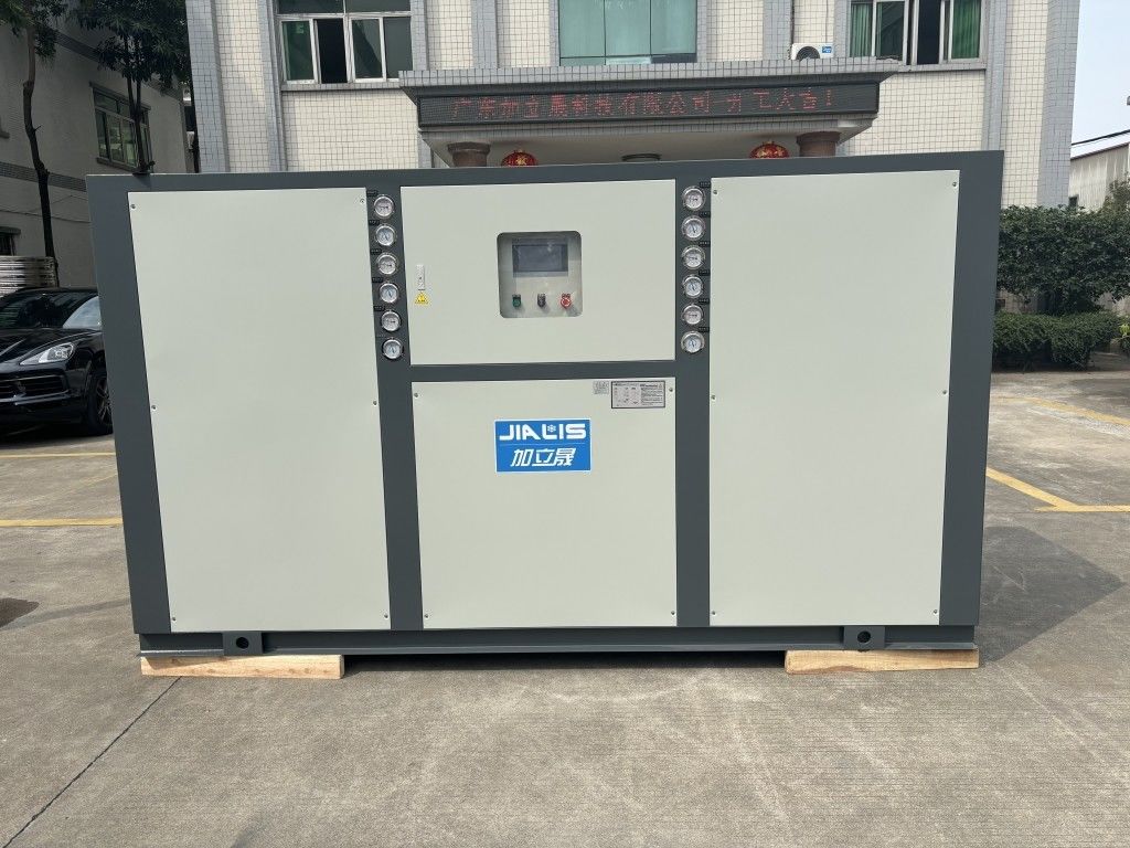 Sistema de refrigeración de agua con refrigeración por agua Condensador de tubo de concha R22/R407C Controlador de microprocesador de refrigerante 5-300KW